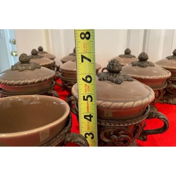 GRACIOUS GOODS GG Collection Brown Ceramic Bowl with Lid Ornate Leaf Motif Base - Picture 4 of 4